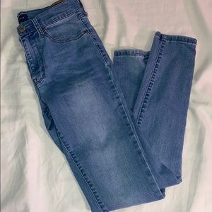 Aeropostale light wash jegging